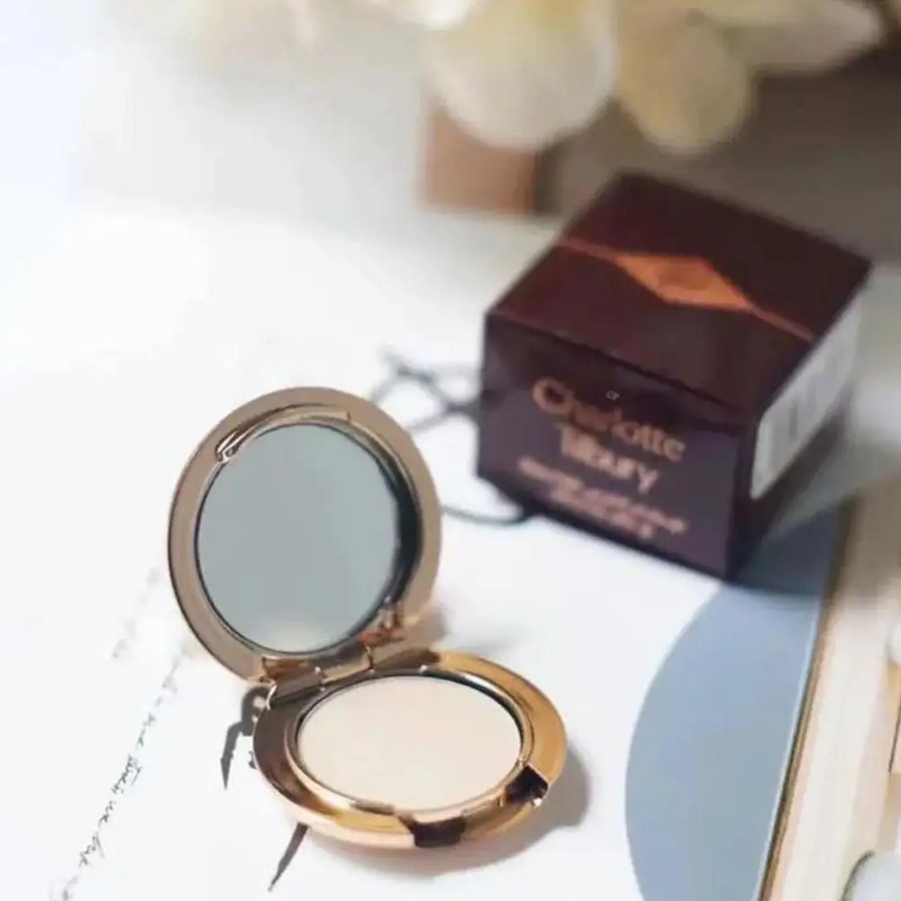 Charlotte Tilbury Daumengroßes – Huda Beauty Makeup Mini Kit Bewertung und Preis