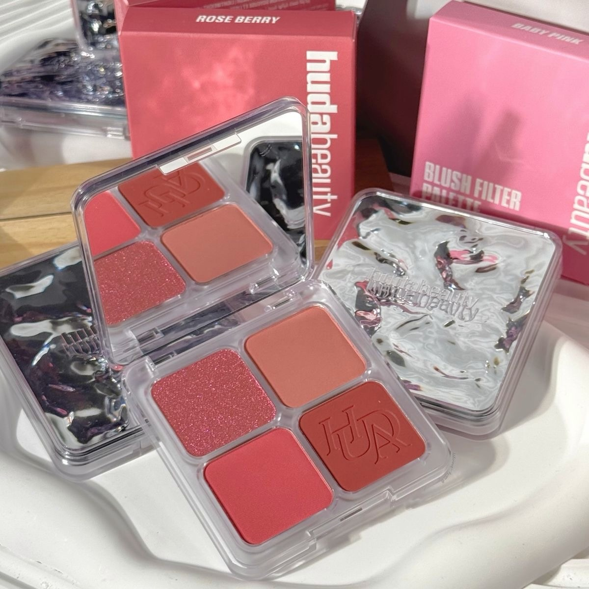Luxuriöse Huda Easy 4-Farben R – Huda Beauty Makeup Mini Kit Bewertung und Preis