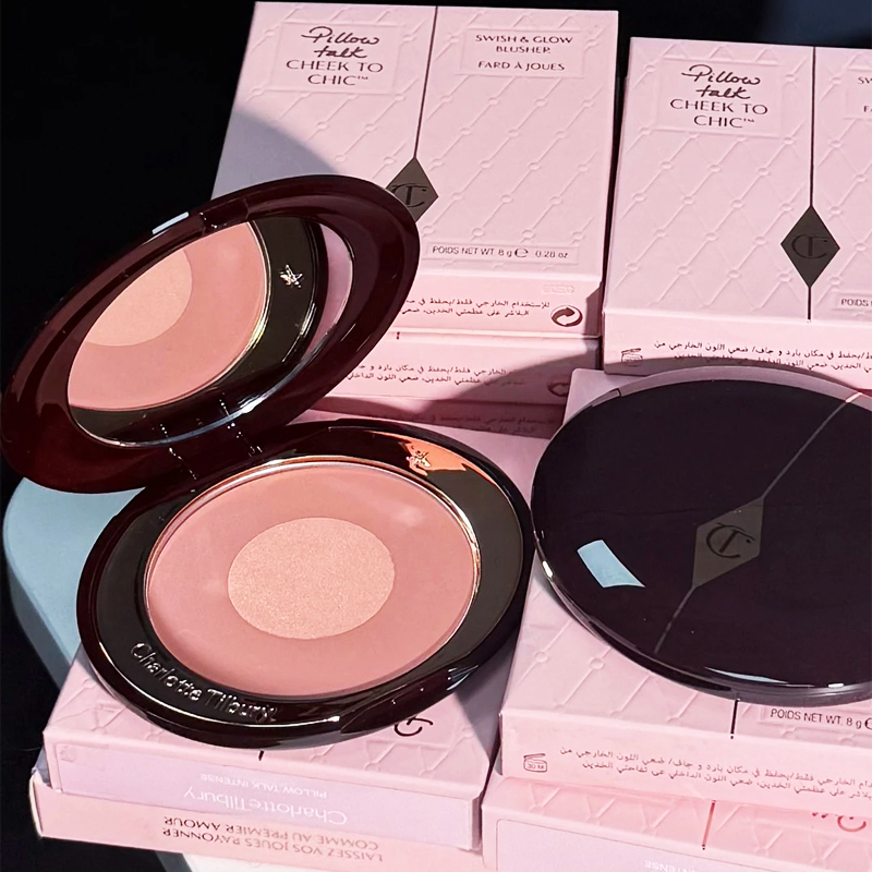 Charlotte Tilbury PILLOW TALK  – Huda Beauty Makeup Mini Kit Bewertung und Preis